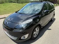 Usado Renault Grand Scénic Dynamique 130 CV (95 kW) 2010 Negro Monovolumen