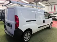 Usado Fiat Doblò 95 CV (69 kW) 2021 Blanco Monovolumen