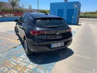 Usado Opel Astra Dynamic 110 CV (80 kW) 2016 Negro Berlina