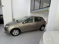 Usado Dacia Sandero Ambiance 75 CV (55 kW) 2013 Beige Berlina