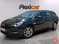 Usado Opel Astra Ultimate 145 CV (106 kW) 2020 Negro Familiar