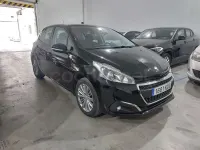 Usado Peugeot 208 Active 82 CV (60 kW) 2019 Negro Utilitario