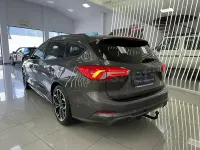 Usado Ford Focus ST-Line 120 CV (88 kW) 2021 Gris / plata Familiar