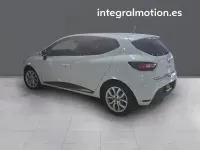 Usado Renault Clio Zen 89 CV (65 kW) 2016 Blanco