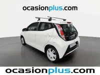 Usado Toyota Aygo X-play 69 CV (50 kW) 2018 Blanco Utilitario