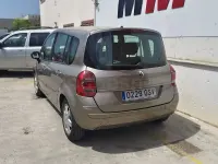 Usado Renault Grand Modus Dynamique 85 CV (62 kW) 2010 Beige Monovolumen