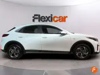 Usado Kia XCeed 101 CV (74 kW) 2024 Blanco SUV