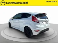 Usado Ford Fiesta Sport 125 CV (91 kW) 2015 Blanco Utilitario