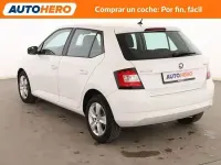 Usado Skoda Fabia Ambition 75 CV (55 kW) 2015 Blanco Berlina