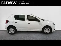 Usado Dacia Sandero Ambiance 75 CV (55 kW) 2018 Blanco Berlina