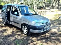 Usado Citroën e-Berlingo 90 CV (66 kW) 2009 Gris / plata Monovolumen