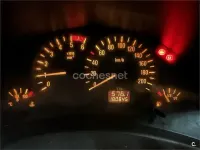 Usado Opel Corsa Club 65 CV (47 kW) 2002 Amarillo Utilitario