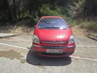Usado Citroën Xsara Picasso Exclusive 110 CV (80 kW) 2006 Granate Monovolumen