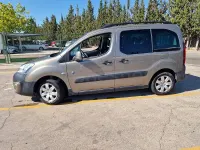 Usado Peugeot Partner Tepee Outdoor 120 CV (88 kW) 2016 Beige Monovolumen