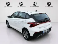 Usado Hyundai i20 80 CV (58 kW) 2025 Blanco Utilitario