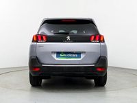 Usado Peugeot 5008 Allure 130 CV (95 kW) 2020 Gris / plata SUV