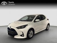 Usado Toyota Yaris Hybrid Active 116 CV (85 kW) 2022 Blanco Berlina