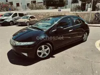 Usado Honda Civic Comfort 83 CV (61 kW) 2007 Negro Berlina