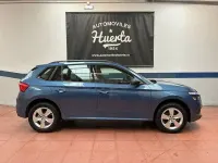 Usado Skoda Kamiq Active 95 CV (69 kW) 2022 Azul SUV
