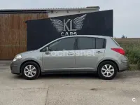 Usado Nissan Tiida Acenta 126 CV (92 kW) 2009 Gris / plata Berlina