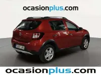 Usado Dacia Sandero Stepway 90 CV (66 kW) 2015 Rojo Utilitario