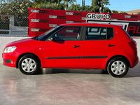 Usado Skoda Fabia 69 CV (50 kW) 2011 Rojo Utilitario