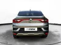 Usado Renault Arkana Techno 140 CV (102 kW) 2023 Gris / plateado SUV