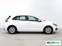 Usado Hyundai i30 110 CV (80 kW) 2022 Blanco Utilitario