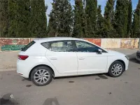 Usado Seat Leon Reference 105 CV (77 kW) 2014 Blanco Berlina