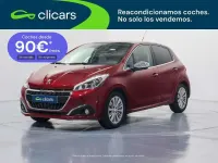 Usado Peugeot 208 Allure 82 CV (60 kW) 2018 Rojo Utilitario