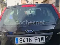 Usado Ford Fiesta Futura 68 CV (50 kW) 2007 Negro Utilitario