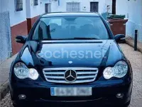 Usado Mercedes C220 150 CV (110 kW) 2005 Azul Berlina