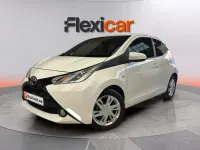 Usado Toyota Aygo X-cite 72 CV (52 kW) 2016 Blanco Utilitario