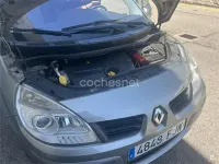 Usado Renault Scénic II Exception 130 CV (95 kW) 2007 Marrón Monovolumen