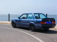 Usado BMW 318 140 CV (102 kW) 1992 Azul Coupe