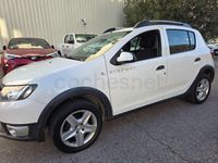 Usado Dacia Sandero Stepway 90 CV (66 kW) 2015 Blanco Berlina