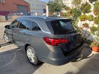 Usado Opel Astra Excellence 136 CV (100 kW) 2016 Gris / plata Familiar