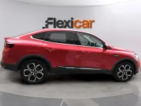 Usado Renault Arkana Equilibre 140 CV (102 kW) 2022 Rojo SUV