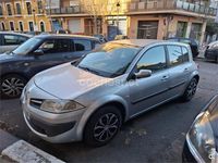 Usado Renault Mégane II Dynamique 105 CV (77 kW) 2008 Gris / plata Berlina
