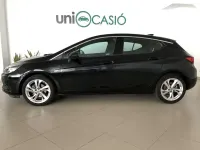 Usado Opel Astra Dynamic 125 CV (91 kW) 2017 Negro Utilitario