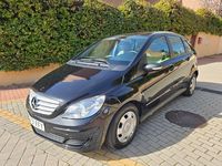 Usado Mercedes B170 116 CV (85 kW) 2006 Negro Monovolumen