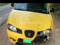 Usado Seat Ibiza Sport 100 CV (73 kW) 2004 Amarillo Utilitario