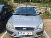 Usado Ford Focus Trend 90 CV (66 kW) 2004 Gris / plata Familiar
