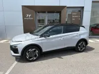 Usado Hyundai Bayon 100 CV (73 kW) 2024 Gris / plata SUV