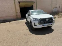 Usado Toyota HiLux Plus 150 CV (110 kW) 2024 Blanco Pickup/Camioneta