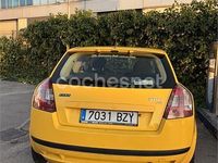 Usado Fiat Stilo Dynamic 140 CV (102 kW) 2002 Amarillo Berlina