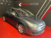 Usado Citroën C4 Exclusive 110 CV (80 kW) 2005 Gris Utilitario