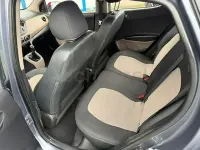 Usado Hyundai i10 Style 87 CV (63 kW) 2015 Gris / plata Utilitario
