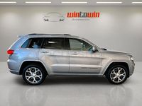 Usado Jeep Grand Cherokee Overland 250 CV (183 kW) 2019 Gris / plata SUV