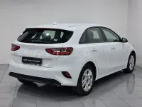 Usado Kia Ceed 136 CV (100 kW) 2023 Blanco Utilitario